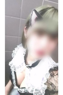 ظ摜