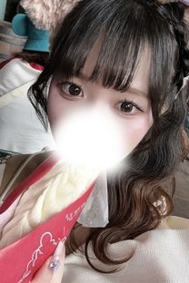 新人りさ