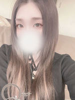 �߂���