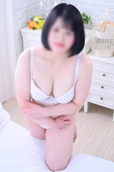 ˂