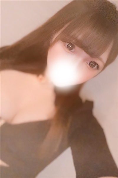 肨
