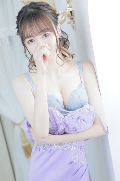 \@퐳`