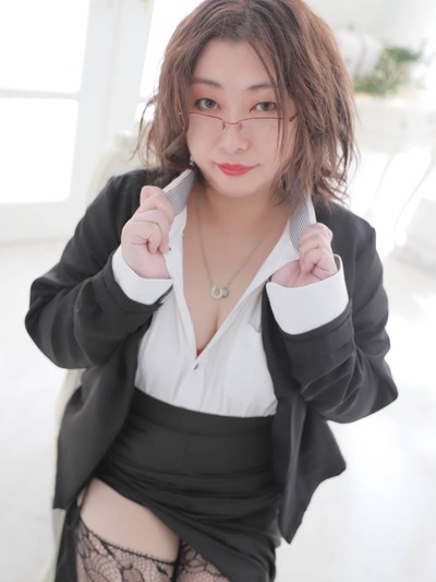 쥢  Ŀβ